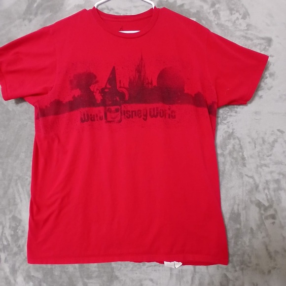 Hanes Other - Walt Disney World T Shirt Size XL Red Crenwneck Short Sleeve